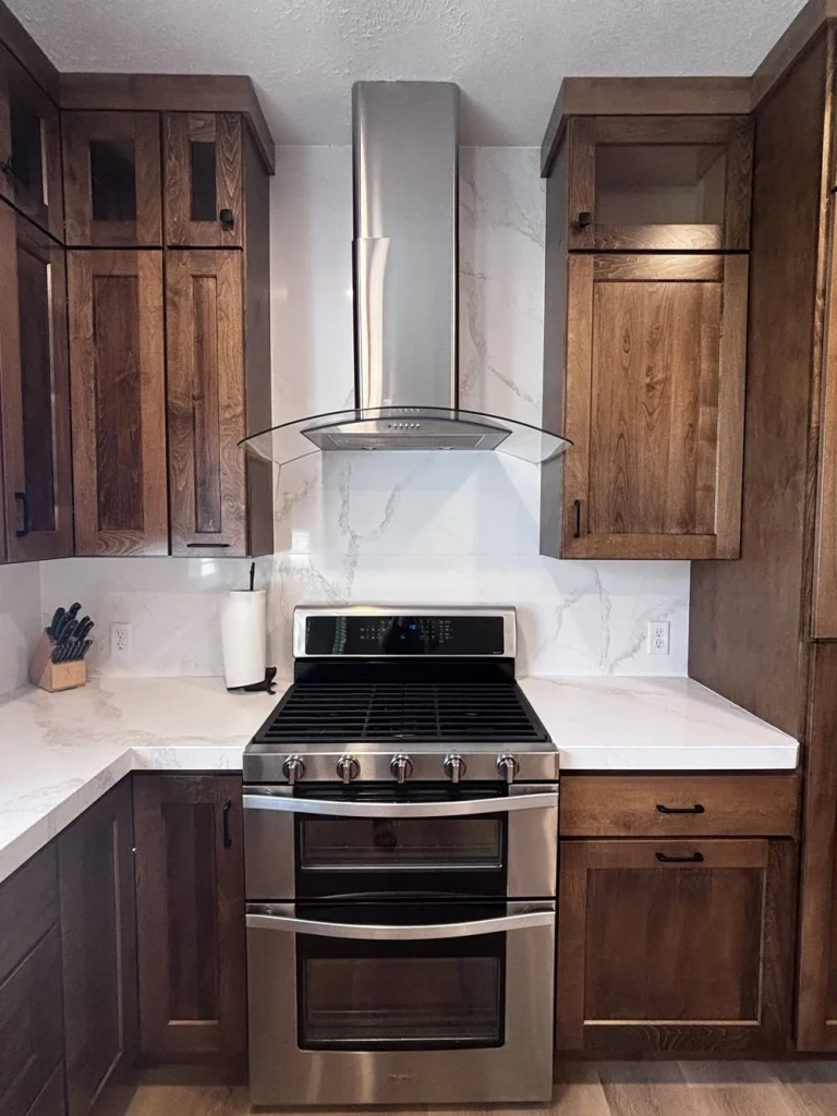 Walnut Shaker Kitchen with Quartz & Coffee Bar photo 2