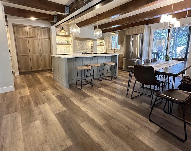 Beam-Ceiling Open Kitchen & Dining