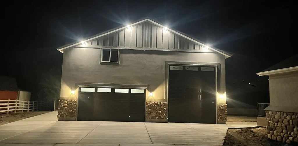 Large RV Shop with Two-Story Living Space photo 3