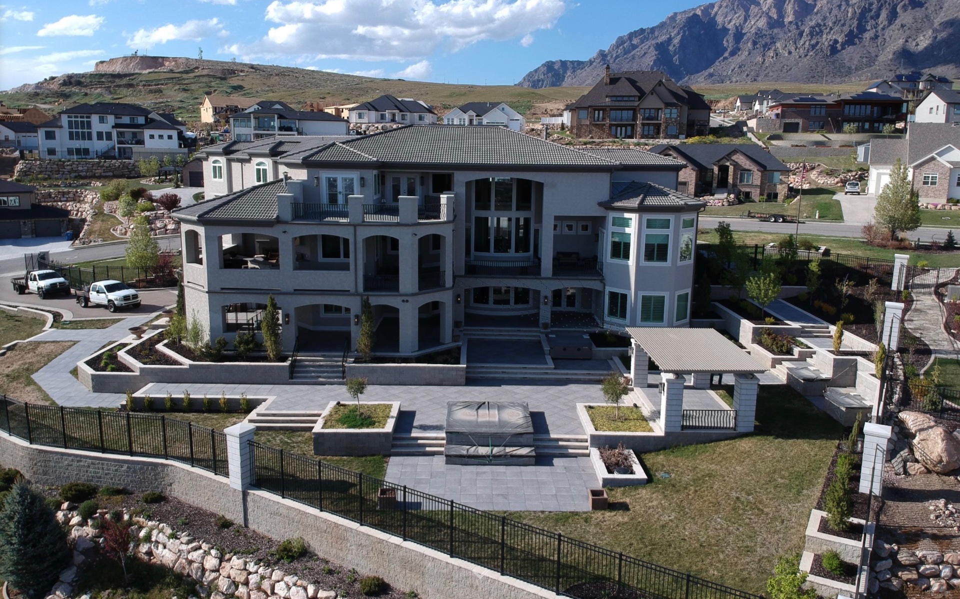 Hillside Estate Hardscape & Patio