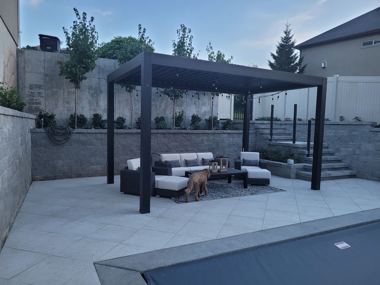 Poolside Pergola Lounge