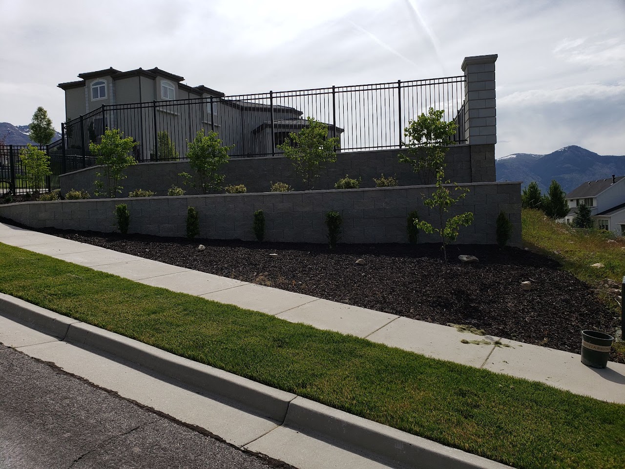 Retaining Wall & Curb-Side Landscape
